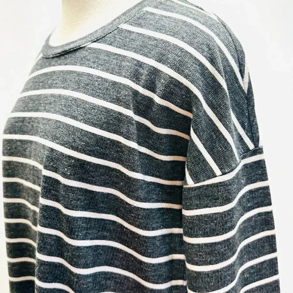 LOFT Women Long Sleeve Pullover Round Neck Gray/White Striped Shirt Size Medium - Picture 5 of 14